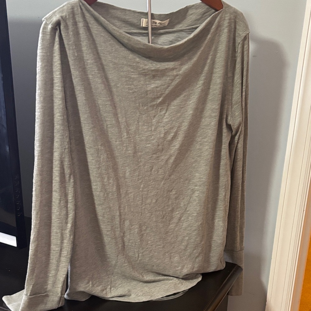 We The Free Gray Long Sleeve slouchy off the shoulder Size M